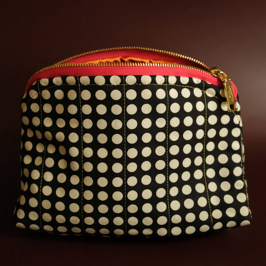 The bay dotted travel zip
