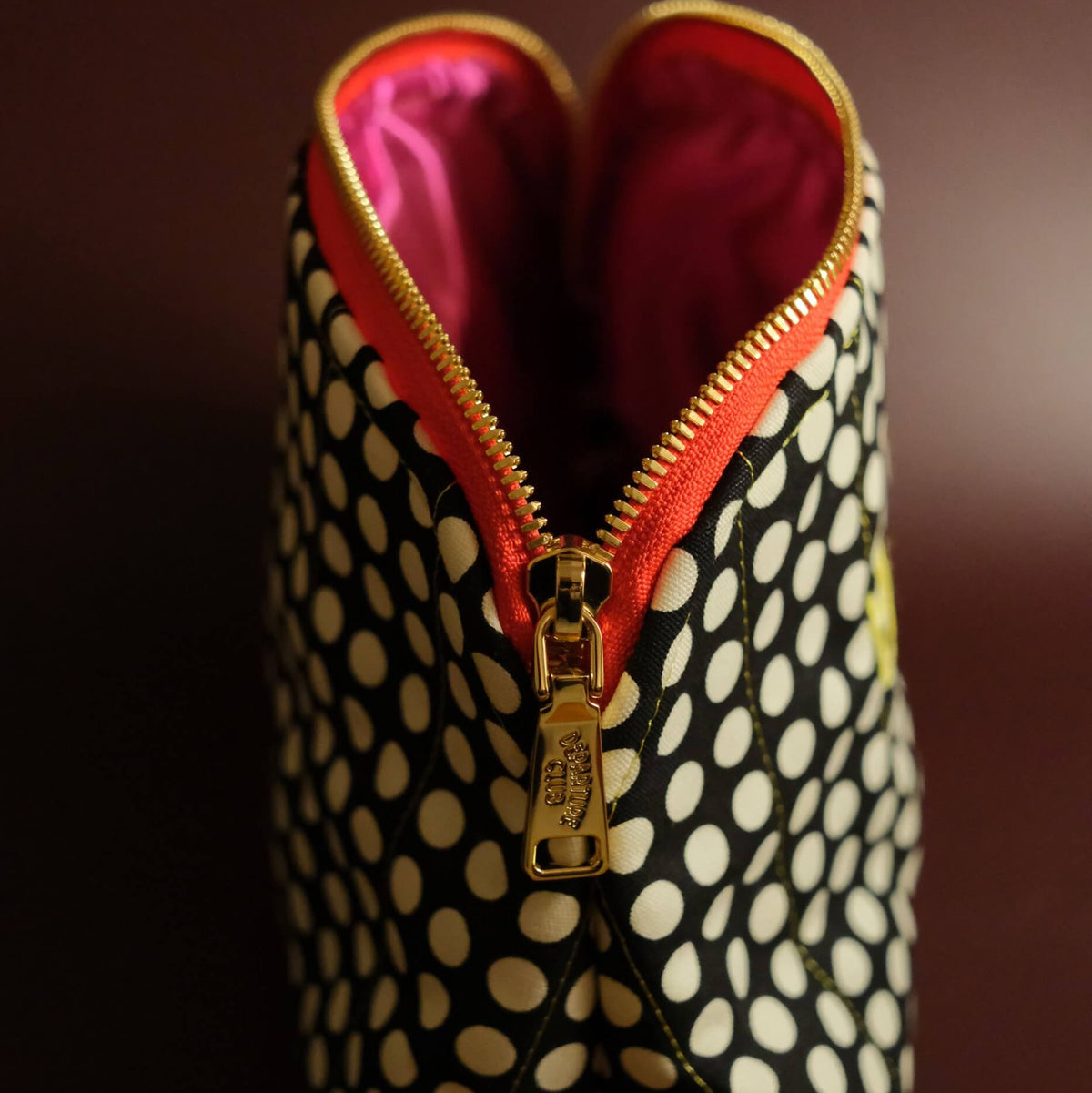 The bay dotted travel zip