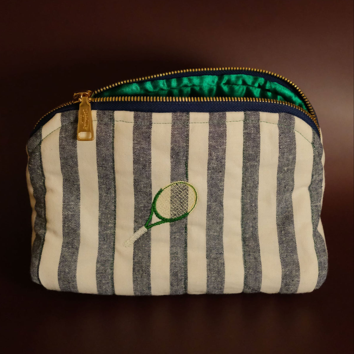 Match point stripe travel zip