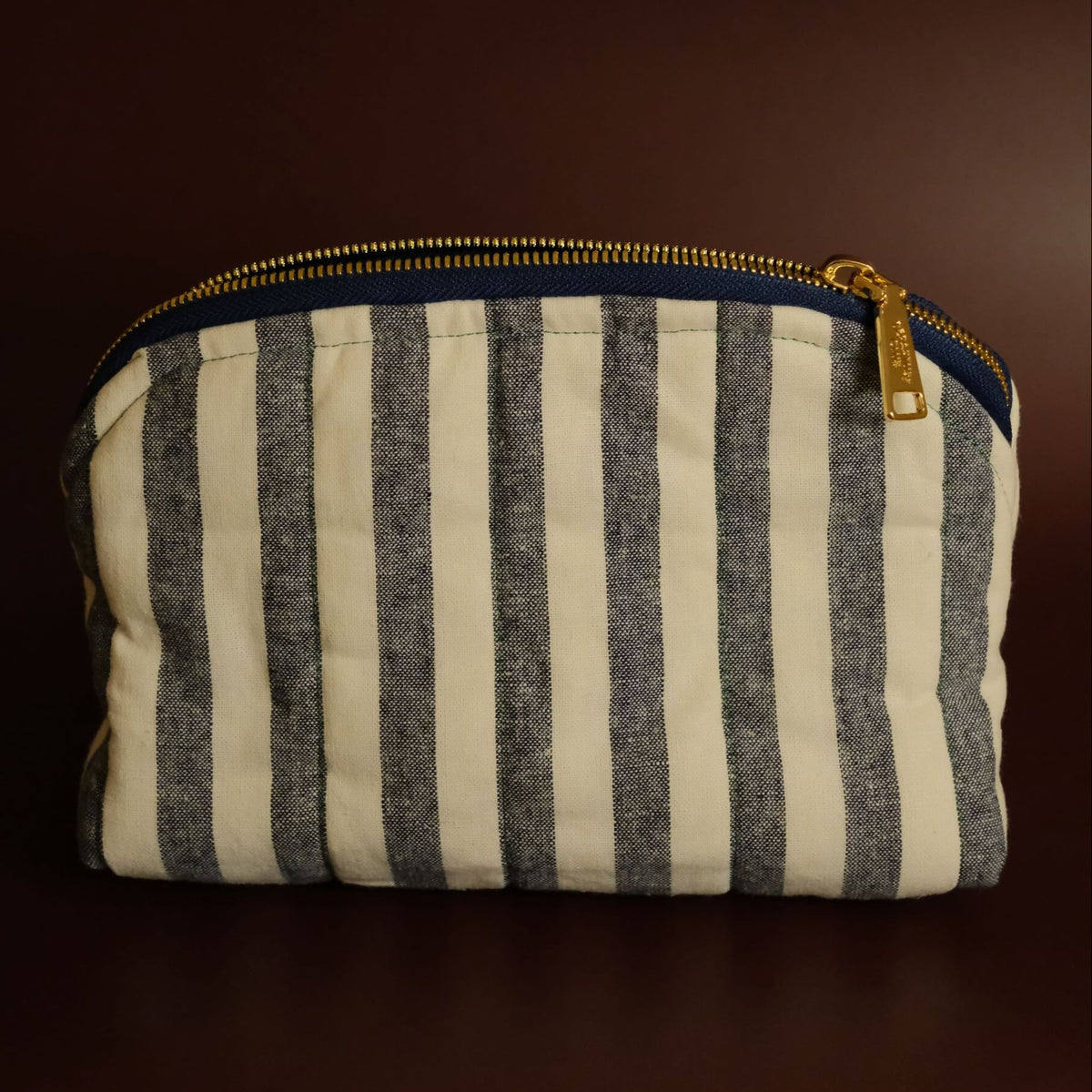 Match point stripe travel zip