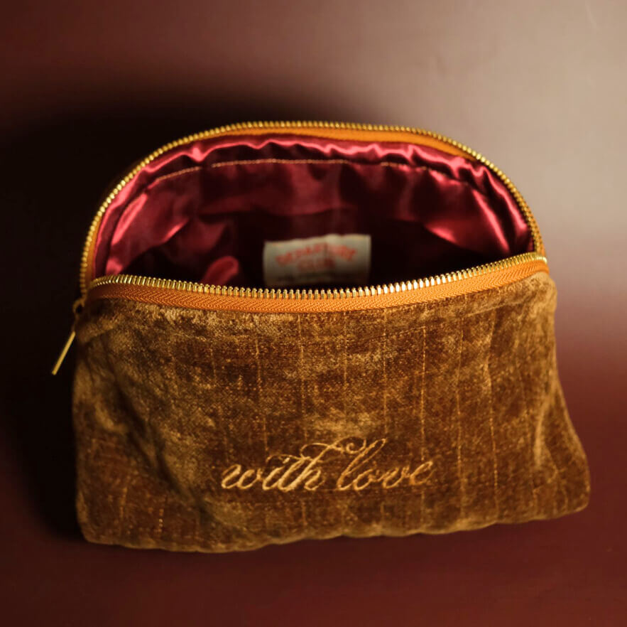 With love travel zip